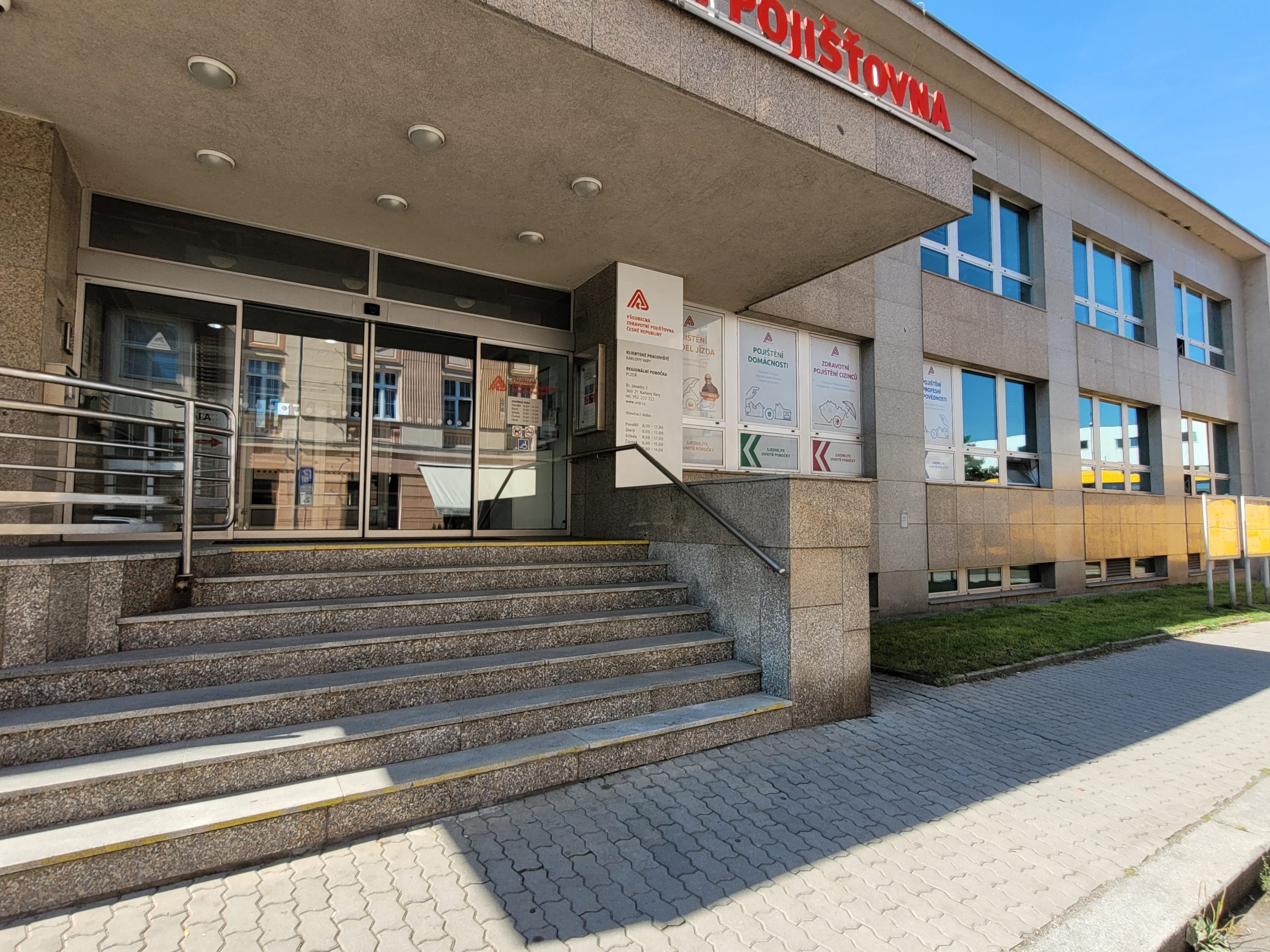 Pobočka Karlovy Vary v pondělí s omezením